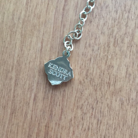 Kendra Scott Teardrop Necklace - Picture 4 of 4